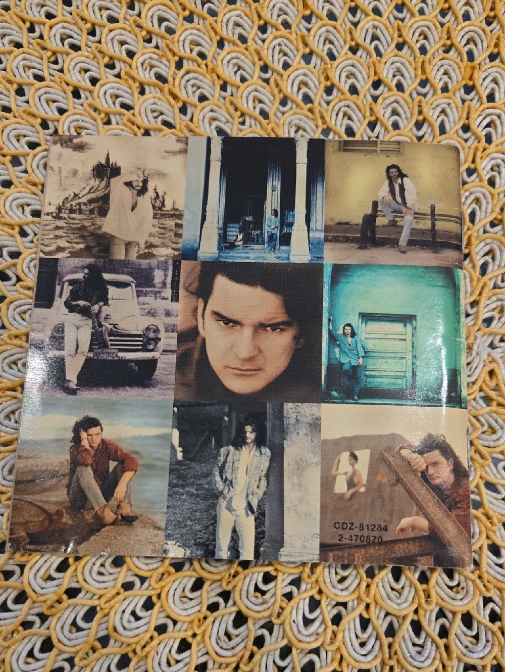 Sony White CD with Red & Blue Text - Ricardo Arjona 'Historias' - Picture 11 of 12